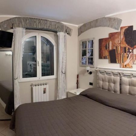 Apartamento Le Rose , Relax In Casolare Del 1700 Sarzana Exterior foto
