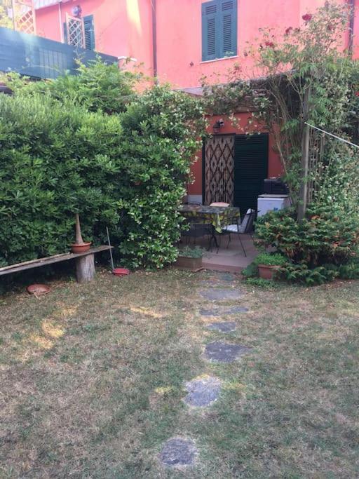 Apartamento Le Rose , Relax In Casolare Del 1700 Sarzana Exterior foto