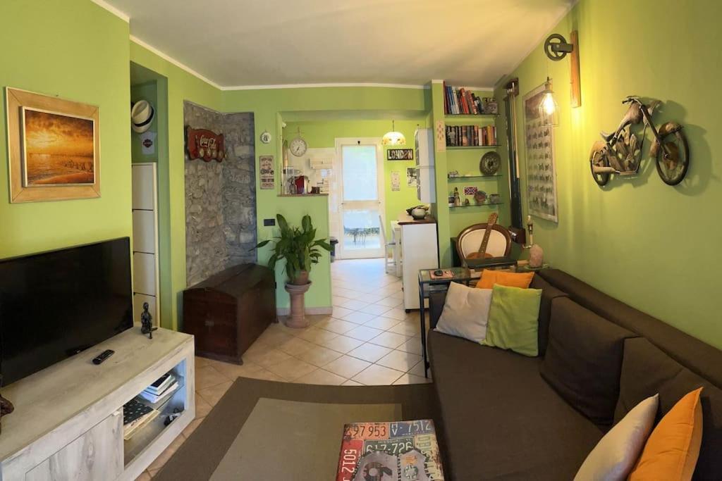 Apartamento Le Rose , Relax In Casolare Del 1700 Sarzana Exterior foto